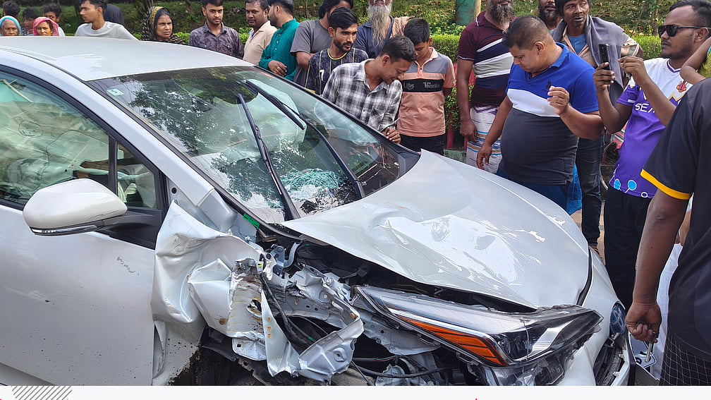 রাজশাহী বিশ্ববিদ্যালয়ের শিক্ষার্থীর গাড়ি চাপায় রিকশা চালক নিহত, দুইজন আহত