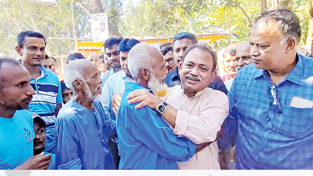 ঠাকুরগাঁও-১ উপনির্বাচনে ভোটার টানতে নানা প্রতিশ্রুতি