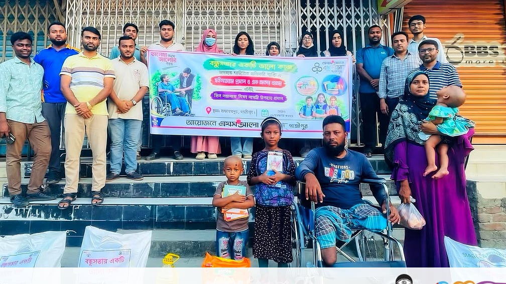 দুই পা হারানো সাখাওয়াতের হাতে হুইলচেয়ার, ঘরে এক মাসের বাজার